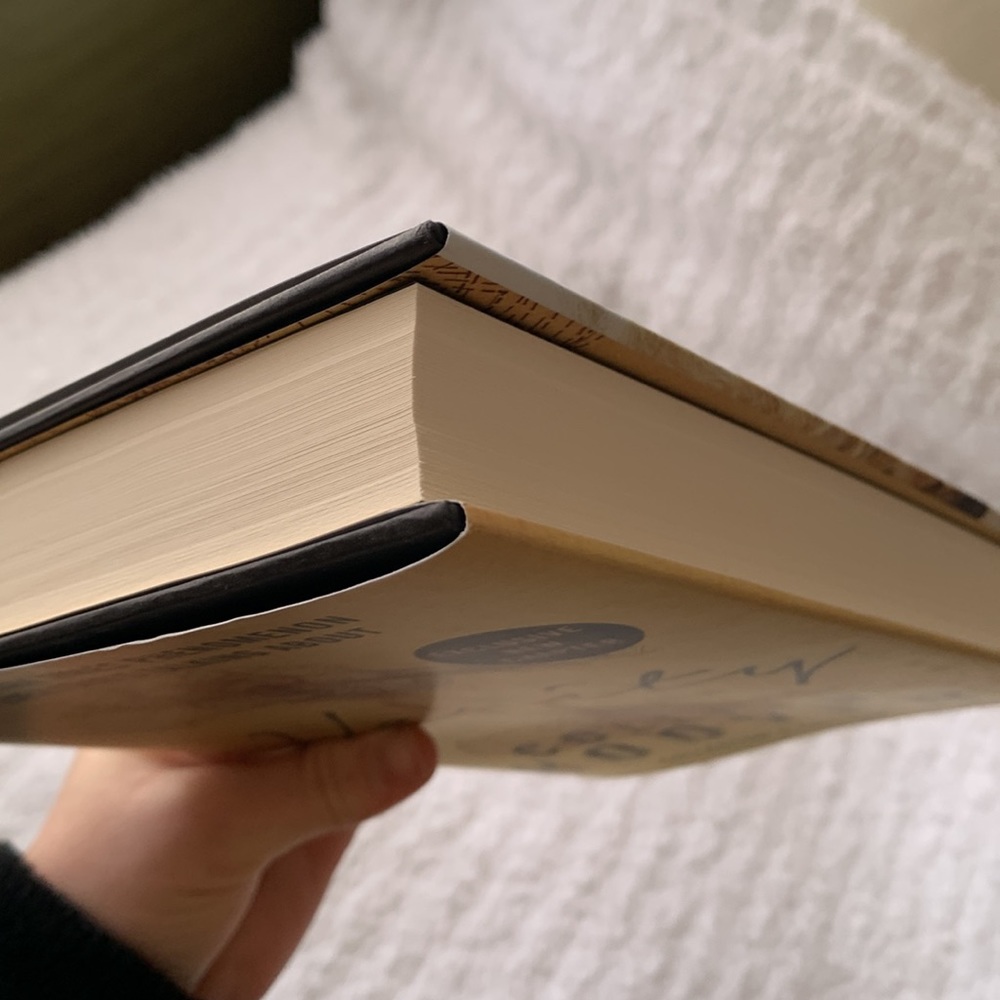 Collector’s Edition copy of Colleen Hoover’s novel Verity - Picture 10 of 12